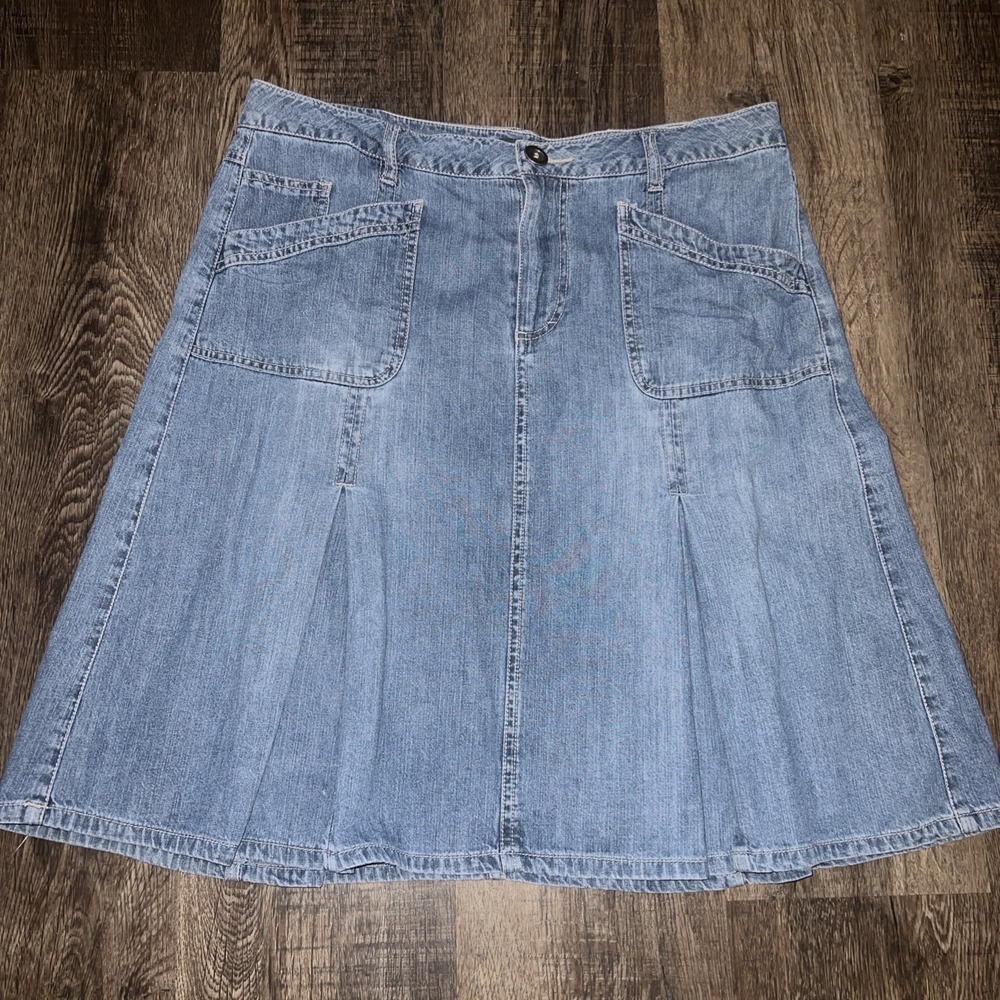 Vintage French Cuff ~Sz 12~Womens Lightweight Knee Length Pleated Denim Skirt